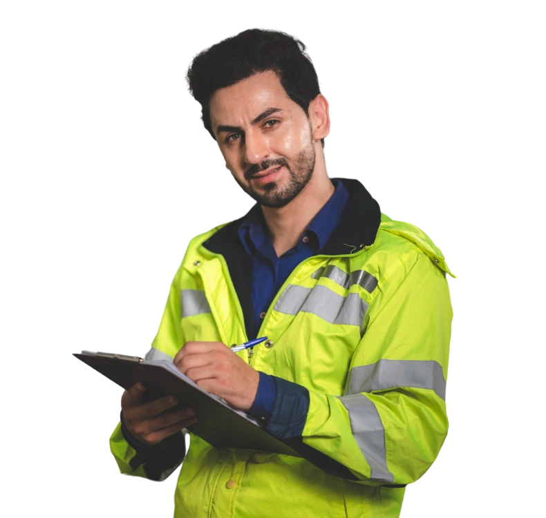 hombre con chaqueta amarrilla sosteniendo un portapapeles